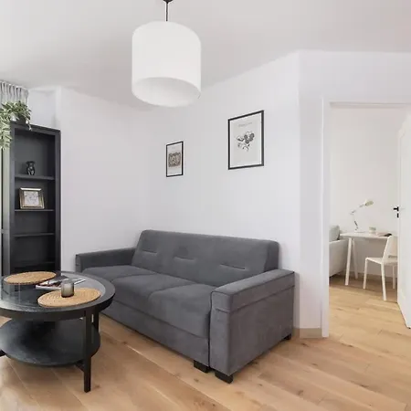 Apartment Bright In The Centre Of By Renters *