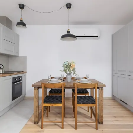 Apartamento Bright In The Centre Of By Renters Katowice