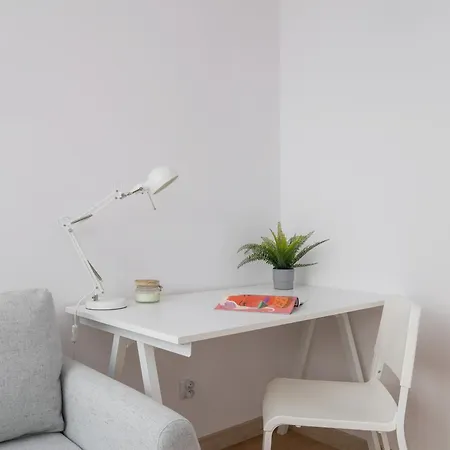 Bright In The Centre Of By Renters *