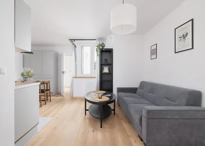 Bright In The Centre Of By Renters *